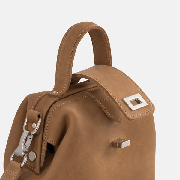 Saddle tan