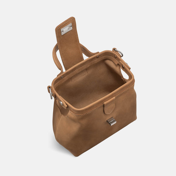 Saddle tan